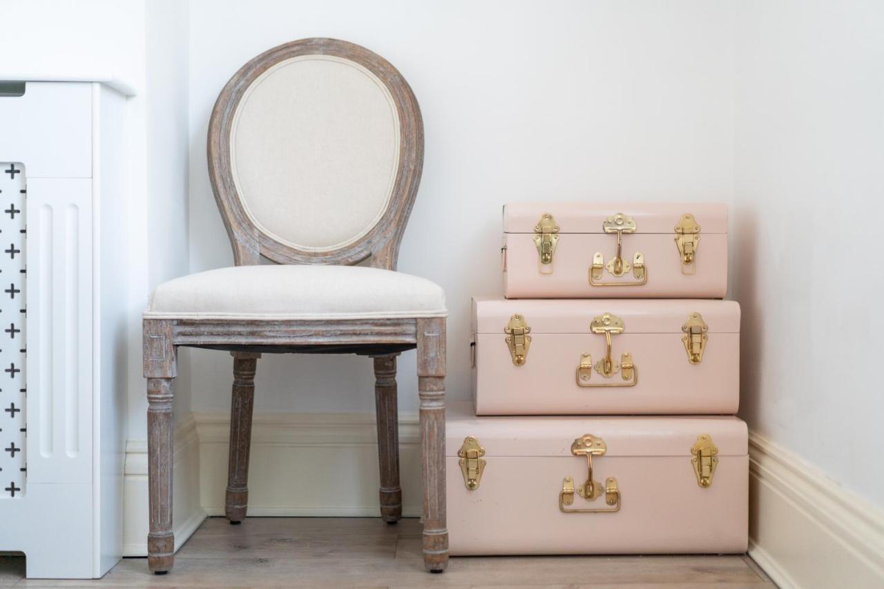 Gloucester Place Townhouse With Hot Tub! 첼튼엄 외부 사진